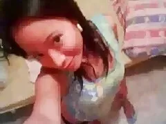 عوضی جوان با جوانان با شکوه لباس زیر زنانه وابسته به عشق شهوانی را عکس های متحرک sex در حمام اندازه گیری می کند
